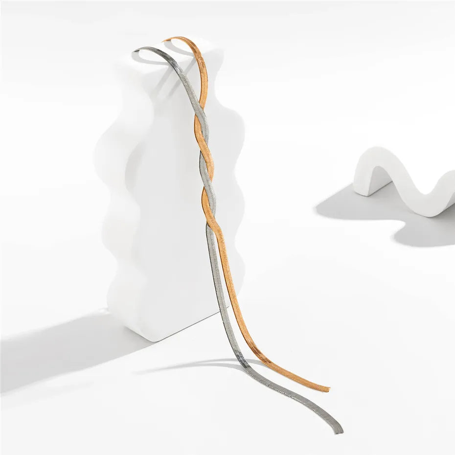 Elegante lange halsketting met verstelbaar slangontwerp