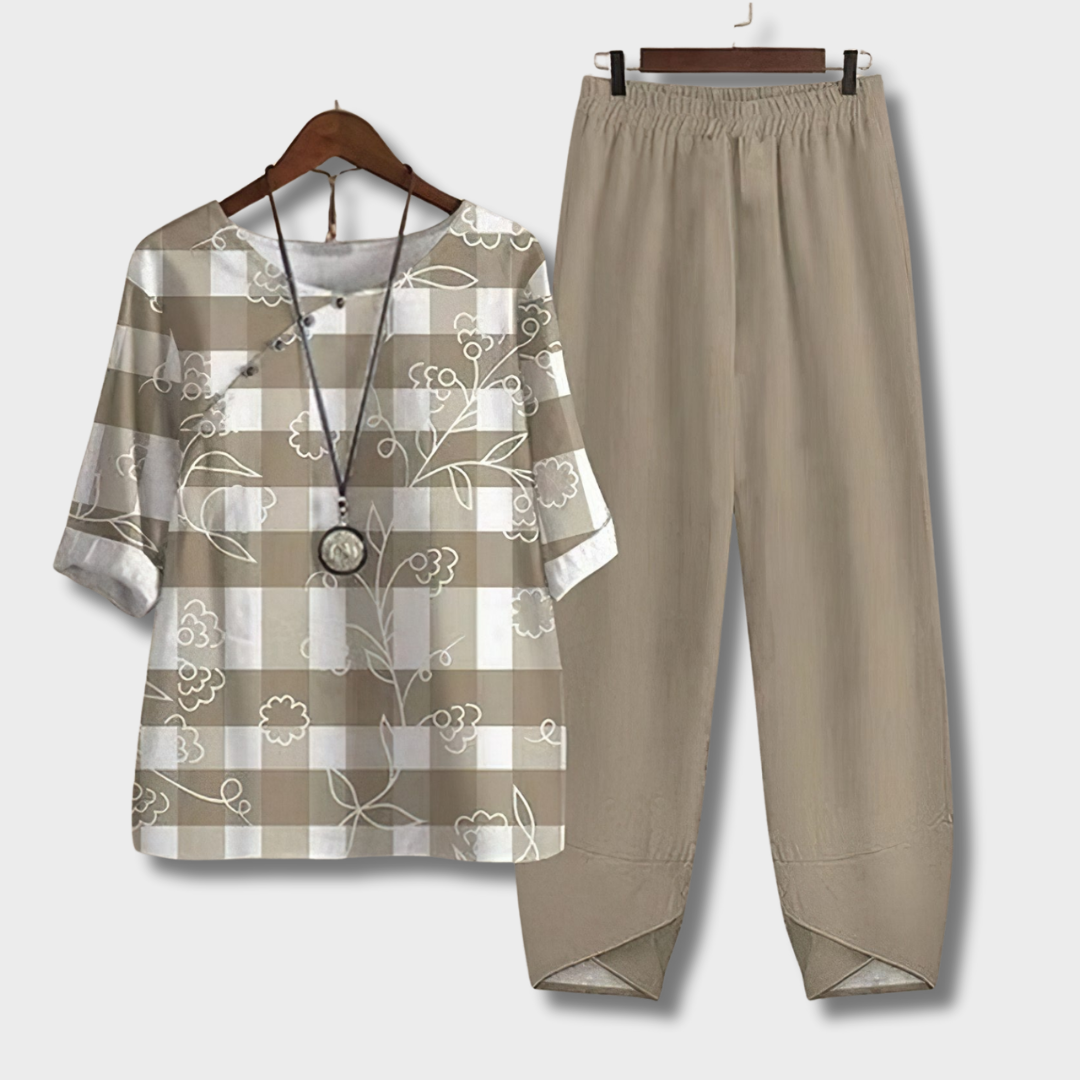 Katell – Comfortabele en chique blouse en broek set