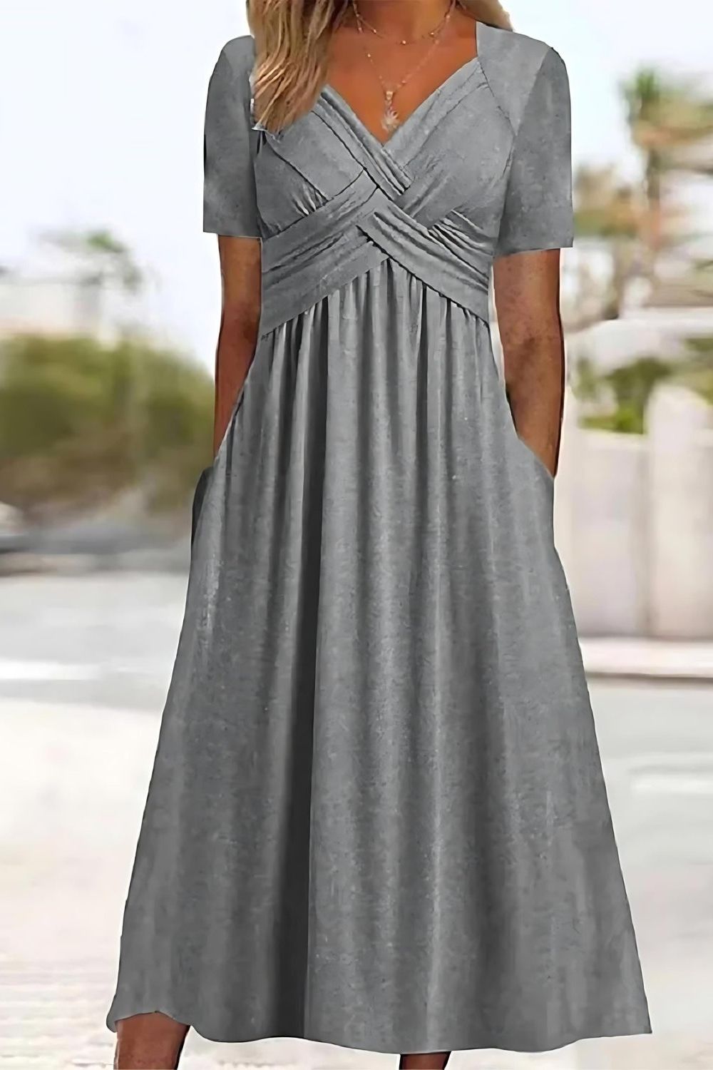 Elisa ™ | Elegant midi dress with flattering tummy control