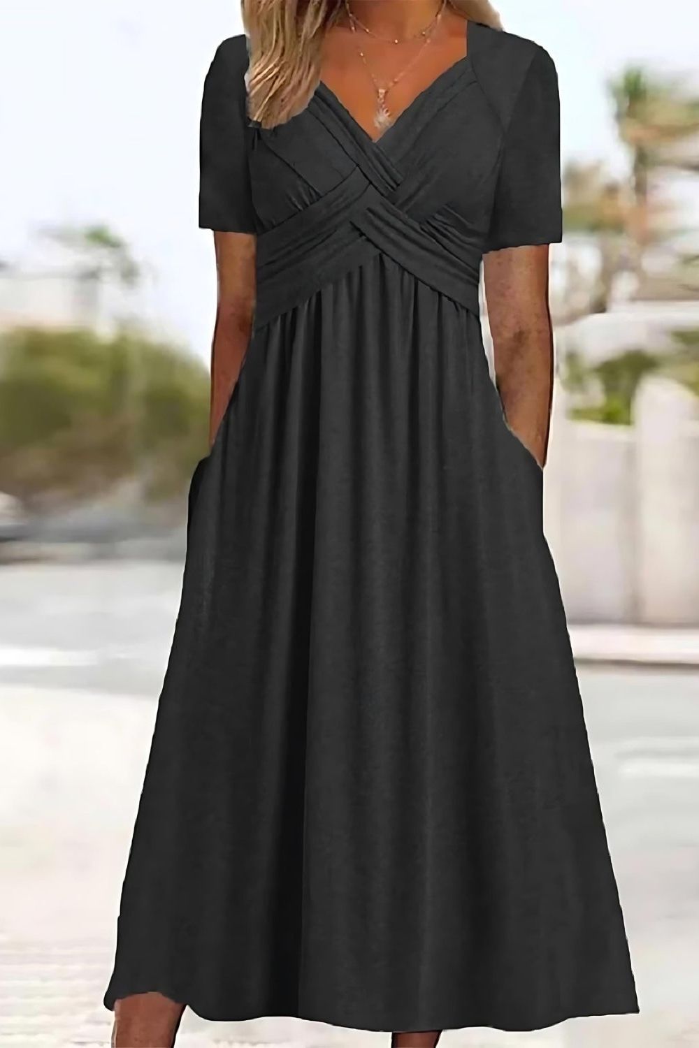 Elisa ™ | Elegant midi dress with flattering tummy control