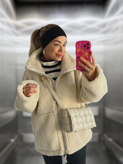 Sanne – crèmekleurige warme elegantie