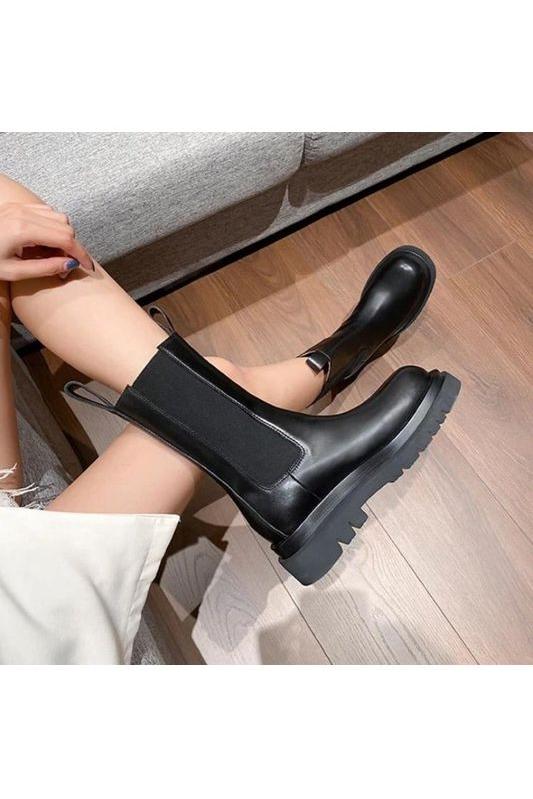 Veronique - Classic Boots